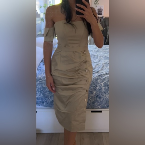 Elegant Cream Ruched Bottom Off Shoulder Dress - Picture 3 of 4